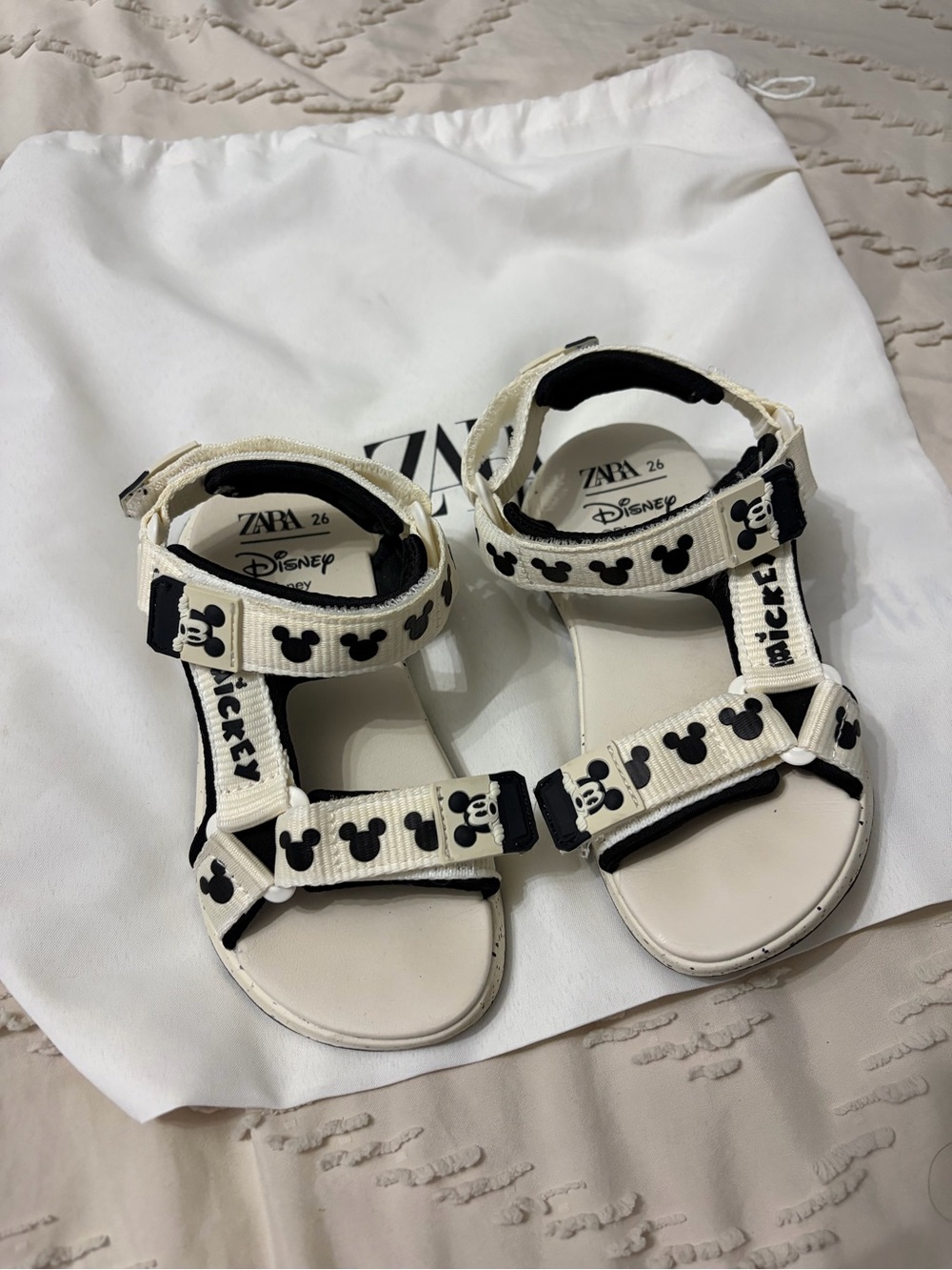 Zara Disney Mickey Mouse Sandals Toddler Size 26 Black & Cream